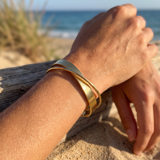 Seabreeze Bangle Gold lifestyle