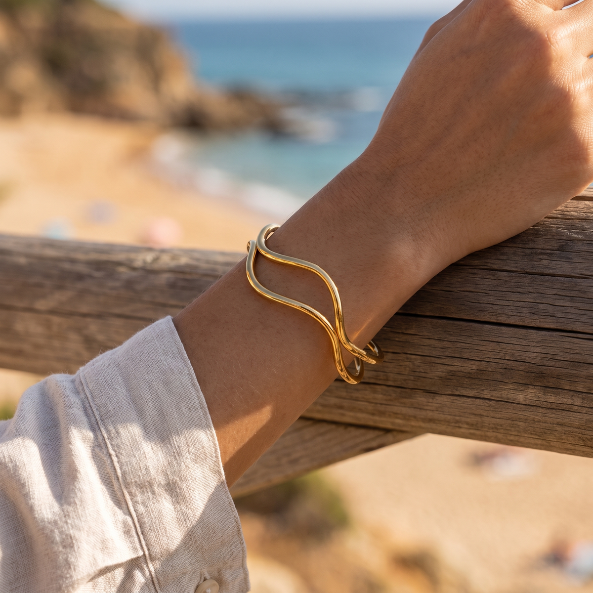 Golden Shores Bracelet Gold lifestyle
